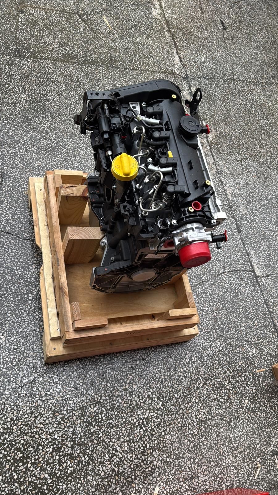 100010458R FLENCE 1.5 DCİ 110 HP SERVİS MOTOR