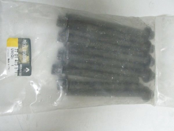 TRAFİC 2 2.00 DCİ SİLİNDİR KAPAK SAPLAMA TAKIMI 7701473571 8200009120