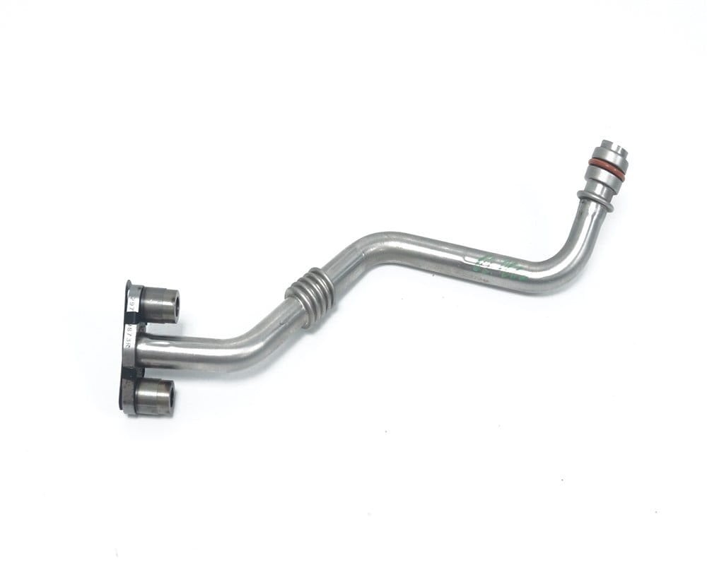 NİSSAN JUKE F15 1.2 TURBO BENZİNLİ TURBO YAĞLAMA BORUSU ALT 1519800Q0N 15198-00Q0N